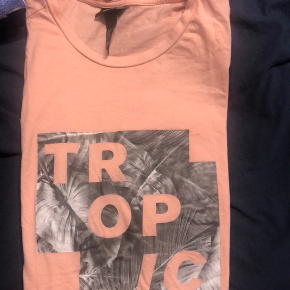 H&M  t shirt - Picture 4 of 4